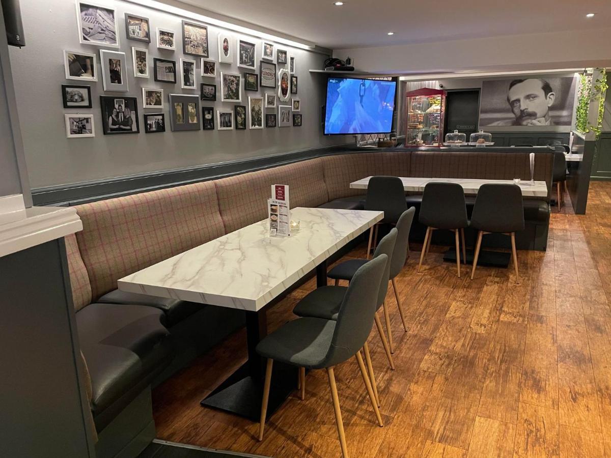 Airlie Arms Hotel Kirriemuir Zewnętrze zdjęcie
