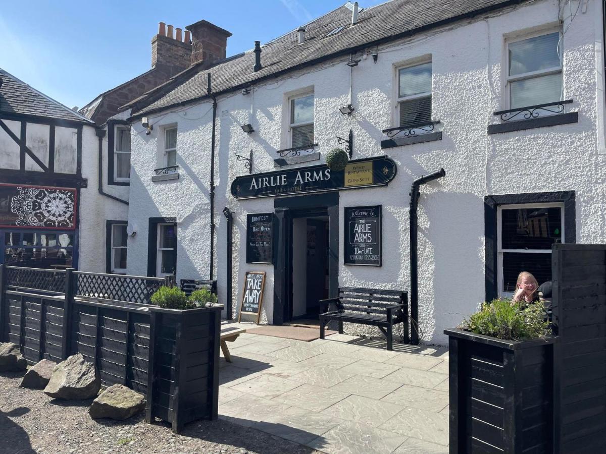 Airlie Arms Hotel Kirriemuir Zewnętrze zdjęcie